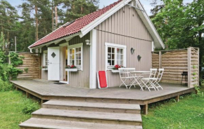 Beautiful Home In Färjestaden With Wifi, Färjestaden